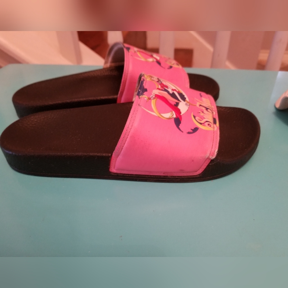 Sailor Moon Pink Slide Sandals - Picture 4 of 6